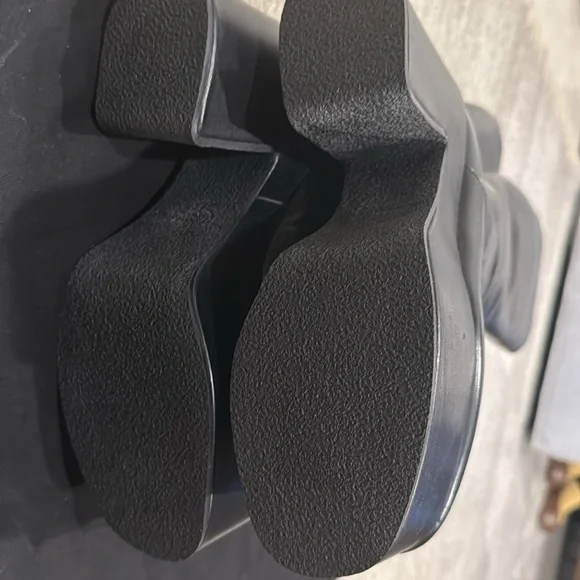 Dries Van Noten Women's Black Leather Platform Boots Size 39 1/2 - Picture 6 of 8